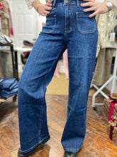 Load image into Gallery viewer, Cindy Front Pocket Stretch Wide Leg Denim
