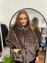 Load image into Gallery viewer, Faux Fur  Zip Cape Leopard
