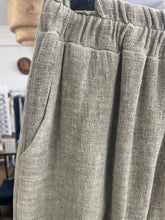 Load image into Gallery viewer, Washed Linen Crop Khaki
