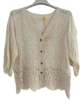 Load image into Gallery viewer, Flora Lightweight Crochet Top Ivory
