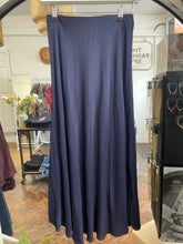 Load image into Gallery viewer, Silky Sue Skirt Navy
