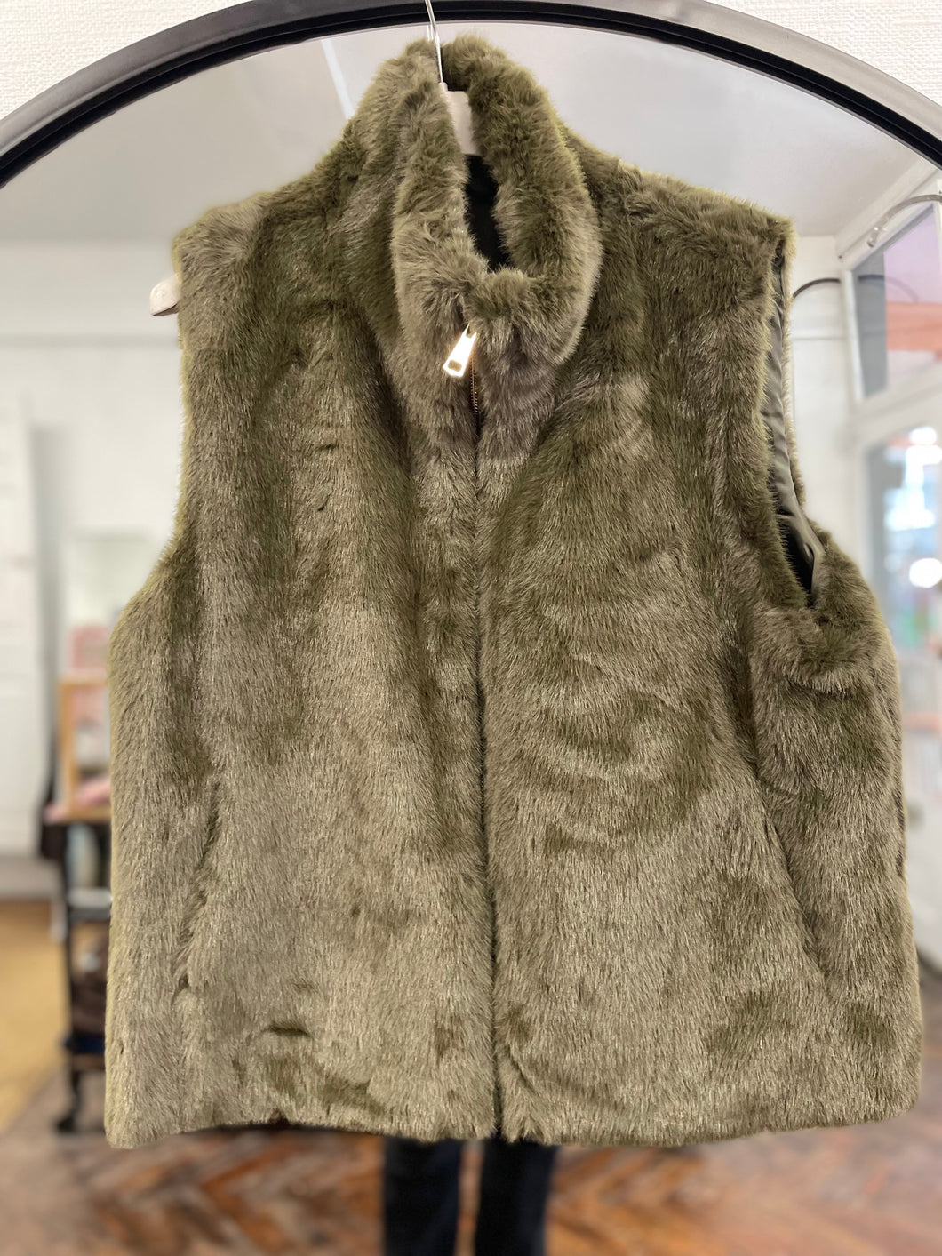Loxy Faux Fur Gilet - Khaki