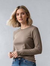 Load image into Gallery viewer, Bobbi Long Sleeve Crew Mocha
