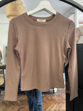 Load image into Gallery viewer, Bobbi Long Sleeve Crew Mocha
