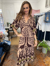 Load image into Gallery viewer, Safi Printed Dress Choc/Olive
