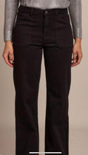 Load image into Gallery viewer, Gloria Patch Pocket Stretch Wide Leg Black Jeans
