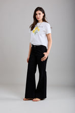 Load image into Gallery viewer, Gloria Patch Pocket Stretch Wide Leg Black Jeans
