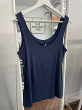Load image into Gallery viewer, Double Layer Scoop Vest Navy
