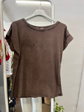 Load image into Gallery viewer, Crew Neck Star Stud T-Shirt Chocolate
