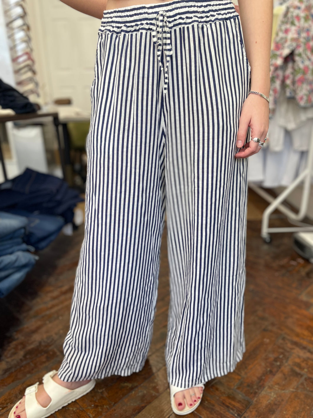Saskia Wide Striped Trouser Navy/White