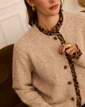 Load image into Gallery viewer, lian Cardigan Taupe
