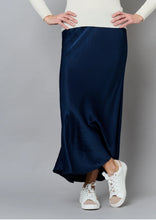 Load image into Gallery viewer, Sable Slinky Skirt Navy
