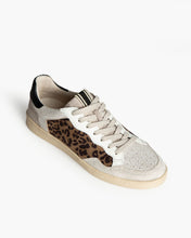 Load image into Gallery viewer, Leopard Lace Up Pumps
