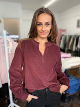 Load image into Gallery viewer, Nola Frill Collar Needle Corduroy Shirt Wine
