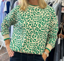 Load image into Gallery viewer, Bolt Leopard Sweat Green
