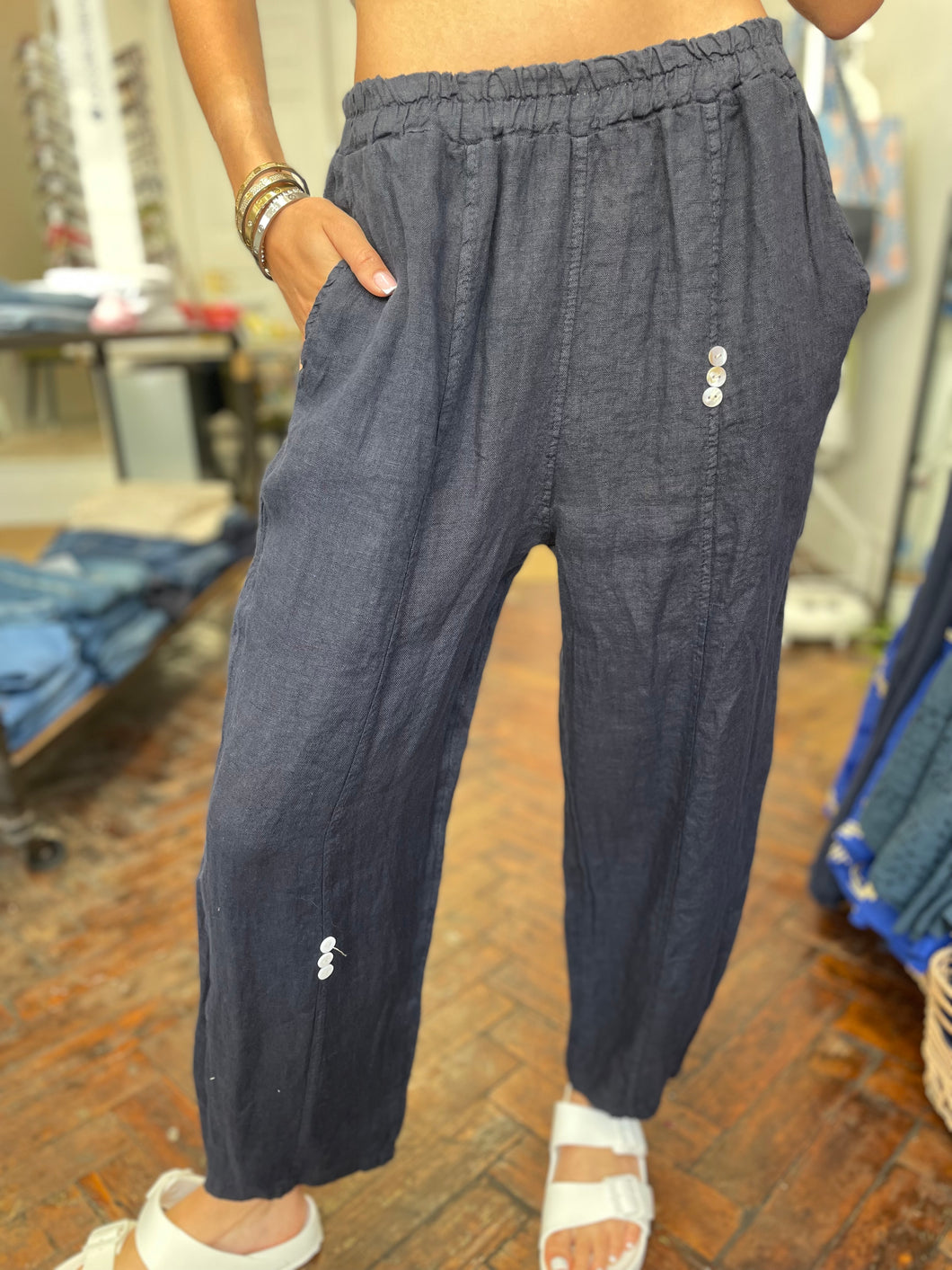 Bea Linen Button Tapered Crop Navy