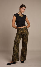 Load image into Gallery viewer, Leopard Wide Leg Jeans
