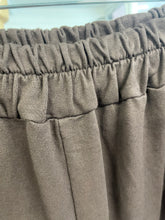 Load image into Gallery viewer, Fern Pocket Jogger Chocolate
