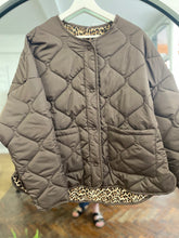 Load image into Gallery viewer, Reversible Quilted Leopard Jacket Chocolate

