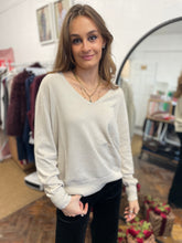 Load image into Gallery viewer, Holly Sparkle V Neck Gold Jumper
