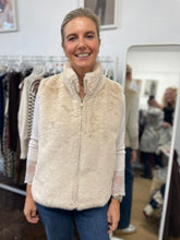 Load image into Gallery viewer, Loxy Faux Fur Gilet - Beige

