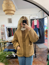 Load image into Gallery viewer, Maria Shearling Jacket Camel
