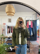 Load image into Gallery viewer, Livia Shearling Jacket Khaki
