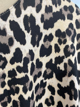 Load image into Gallery viewer, Bolt Leopard Sweat Black/Grey Leopard
