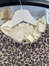 Load image into Gallery viewer, Anna Leopard Jumper
