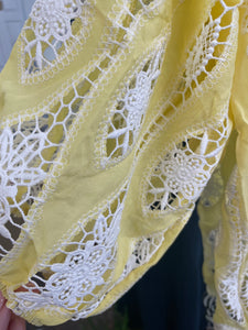 Teardrop Cutwork Top Lemon/White