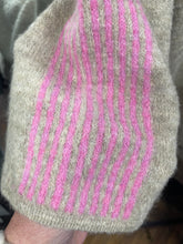 Load image into Gallery viewer, Triveni Stripe Long Sleeve Jumper Beige/Pink
