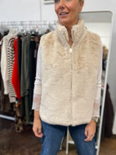 Load image into Gallery viewer, Loxy Faux Fur Gilet - Beige
