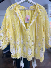 Load image into Gallery viewer, Teardrop Cutwork Top Lemon/White
