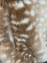 Load image into Gallery viewer, Fawn Faux Fur Gilet Caramel
