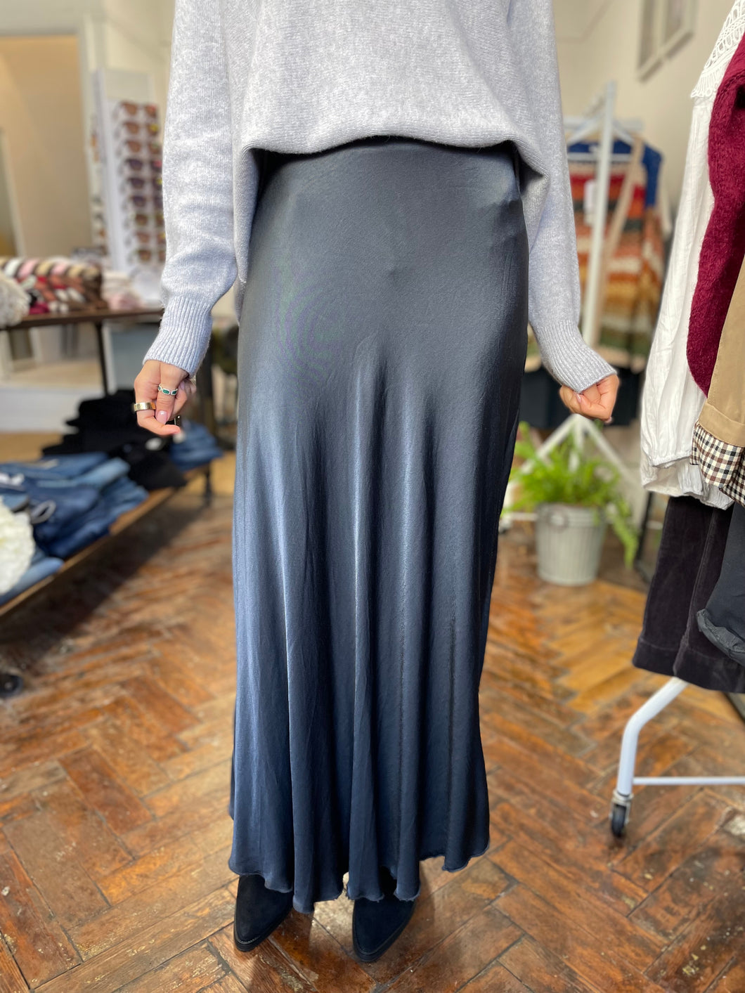 Sue Sillk Skirt Dark Chocolate