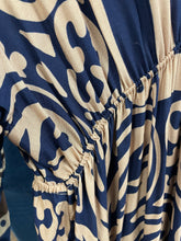 Load image into Gallery viewer, Safi Printed Dress Navy/Choc
