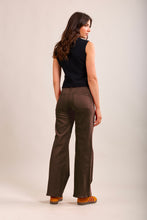 Load image into Gallery viewer, Gloria Patch Pocket Stretch Wide Leg Chocolate
