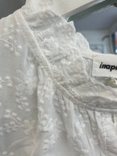 Load image into Gallery viewer, Isidore Embroidered Blouse White
