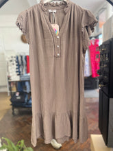 Load image into Gallery viewer, Soraya Cheesecloth Swing Dress Mocha
