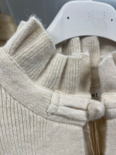 Load image into Gallery viewer, Lumi Frog Loop Fastening Cardigan Cream
