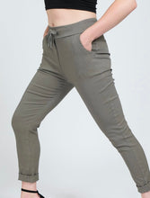 Load image into Gallery viewer, Magic Stretch Trousers Khaki
