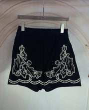 Load image into Gallery viewer, Wendy Embroidered Short Black/Cream

