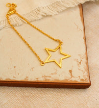 Load image into Gallery viewer, Brushed Gold Star Bracelet
