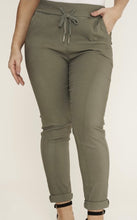 Load image into Gallery viewer, XL Magic Stretch Trousers Khaki
